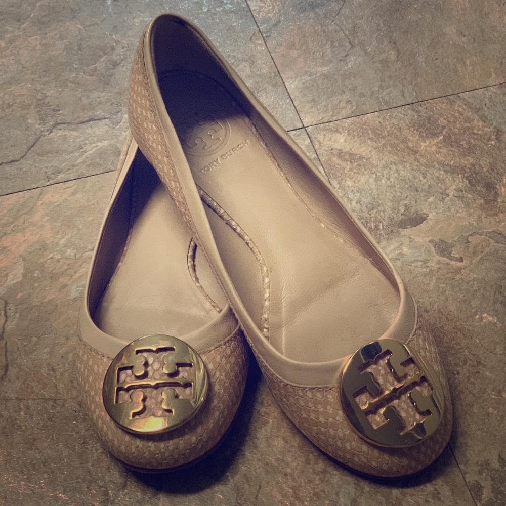 Tory Burch Snake skin flats - Size 7.5